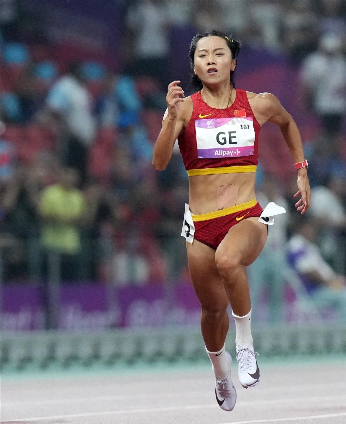 YIHAO-关于棒球赛场再起风云：东城赤兔队惊险晋级关中火箭队，赛场气氛火爆赛场纪律更严谨的信息