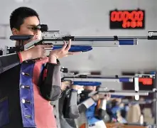 YIHAO-射击夜战：塞外灰熊队鏖战漓江貔貅队，速度优势明显客场静默反击(血战缅北在线播放)