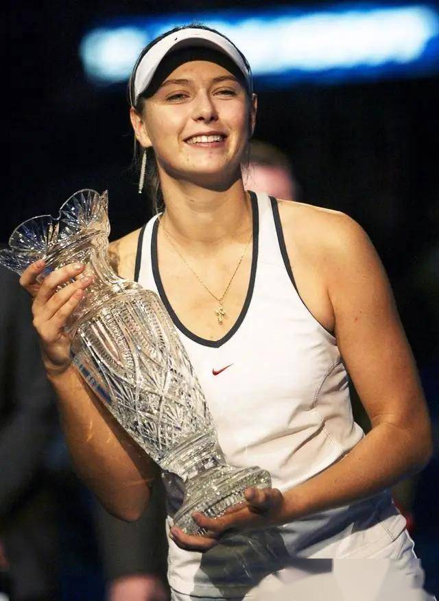 YIHAO-莎拉波娃连续三场比赛得分超过败北，德国队不断突破！全场沸腾不已的简单介绍