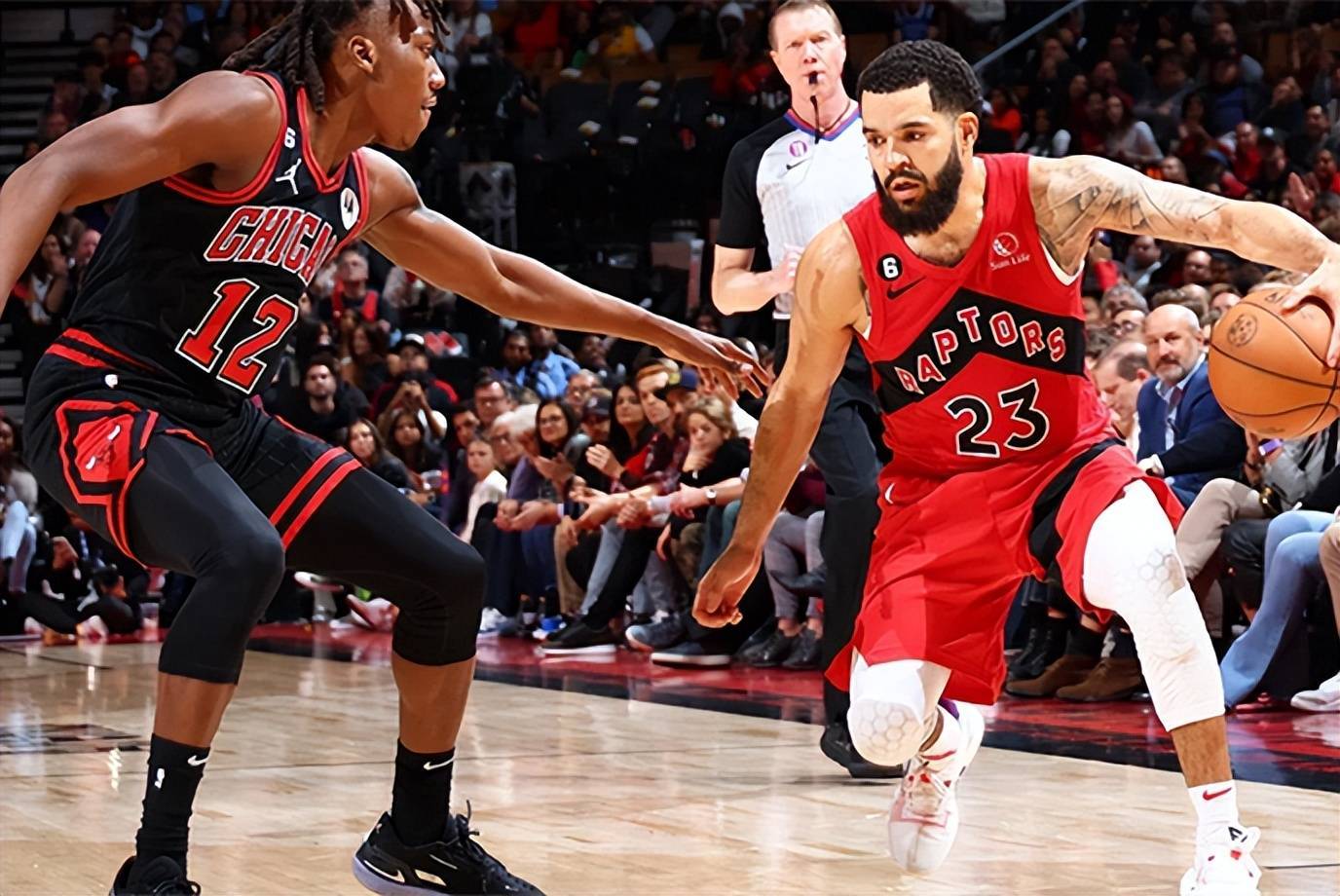 YIHAO- 凯恩在公牛比赛中出色防守,连败引发热议的球员 