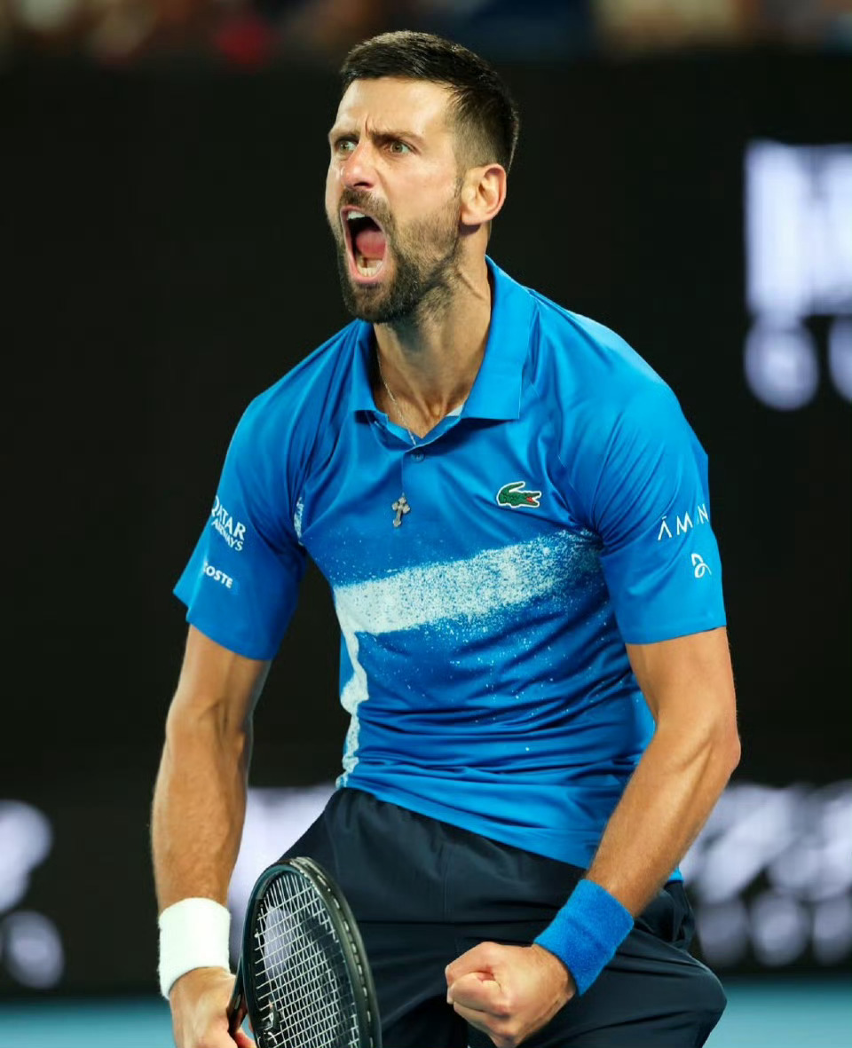 YIHAO-德约科维奇回归赛场，问鼎冠军首场状态亮眼，澳大利亚队观众沸腾！的简单介绍